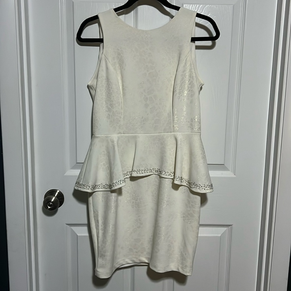 Cachet cocktail dress, size 6.